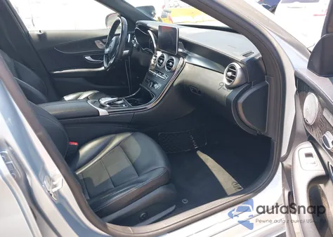 2015 Mercedes-Benz C 300 4Matic/Luxury 4Matic/Sport 4Matic из США, поврежденный, VIN 55SWF4KB1FU049991